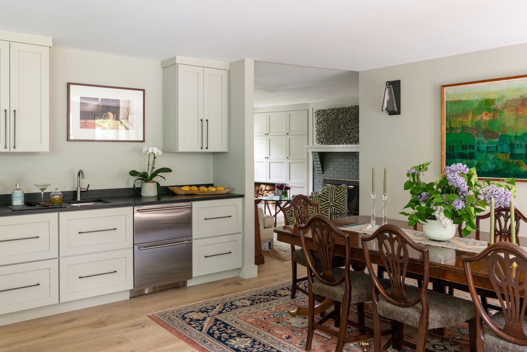 Wet Bar In Dining Room Interior Design